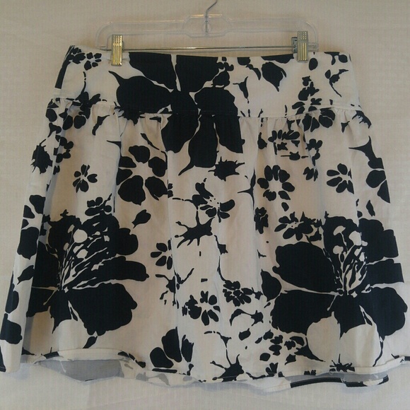 chaus Dresses & Skirts - Chaus Women Skirt Short Black White A line Size 16